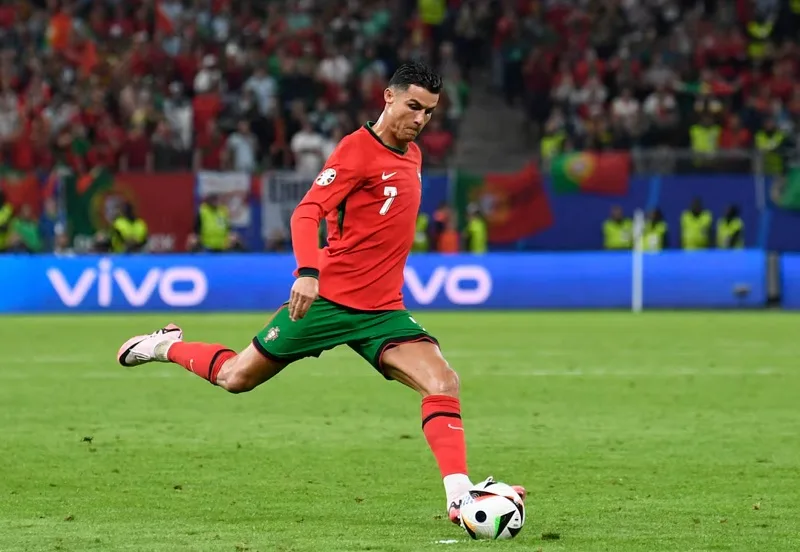ronaldo da ghi bao nhieu ban thang cap nhat so lieu moi nhat 2026