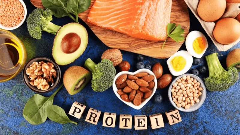Các nguồn protein tinh khiết giúp tăng cường trao đổi chất và duy trì cơ bắp.